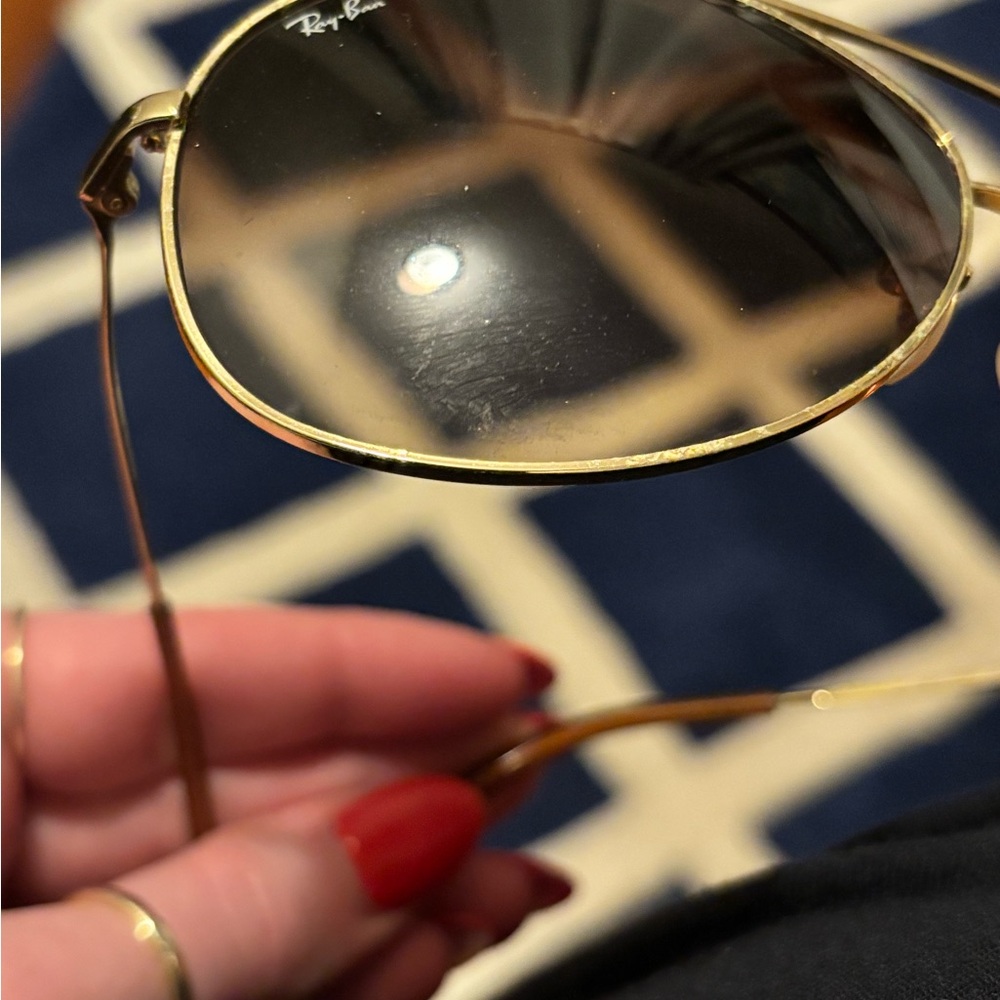 Ray-Ban Classic Gold Aviator Sunglasses - Picture 10 of 11